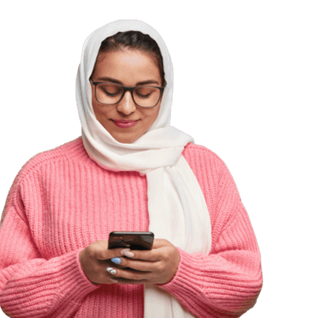 women_playing_phone